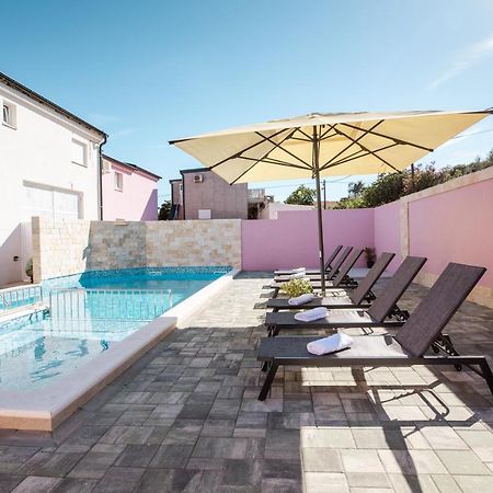 Apartman Laura Vir Exterior foto