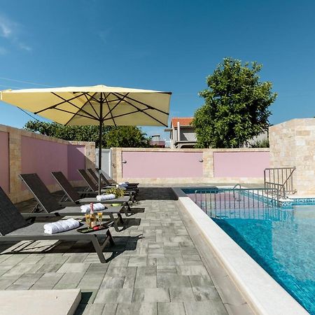 Apartman Laura Vir Exterior foto