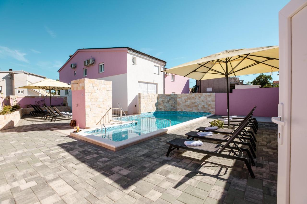 Apartman Laura Vir Exterior foto