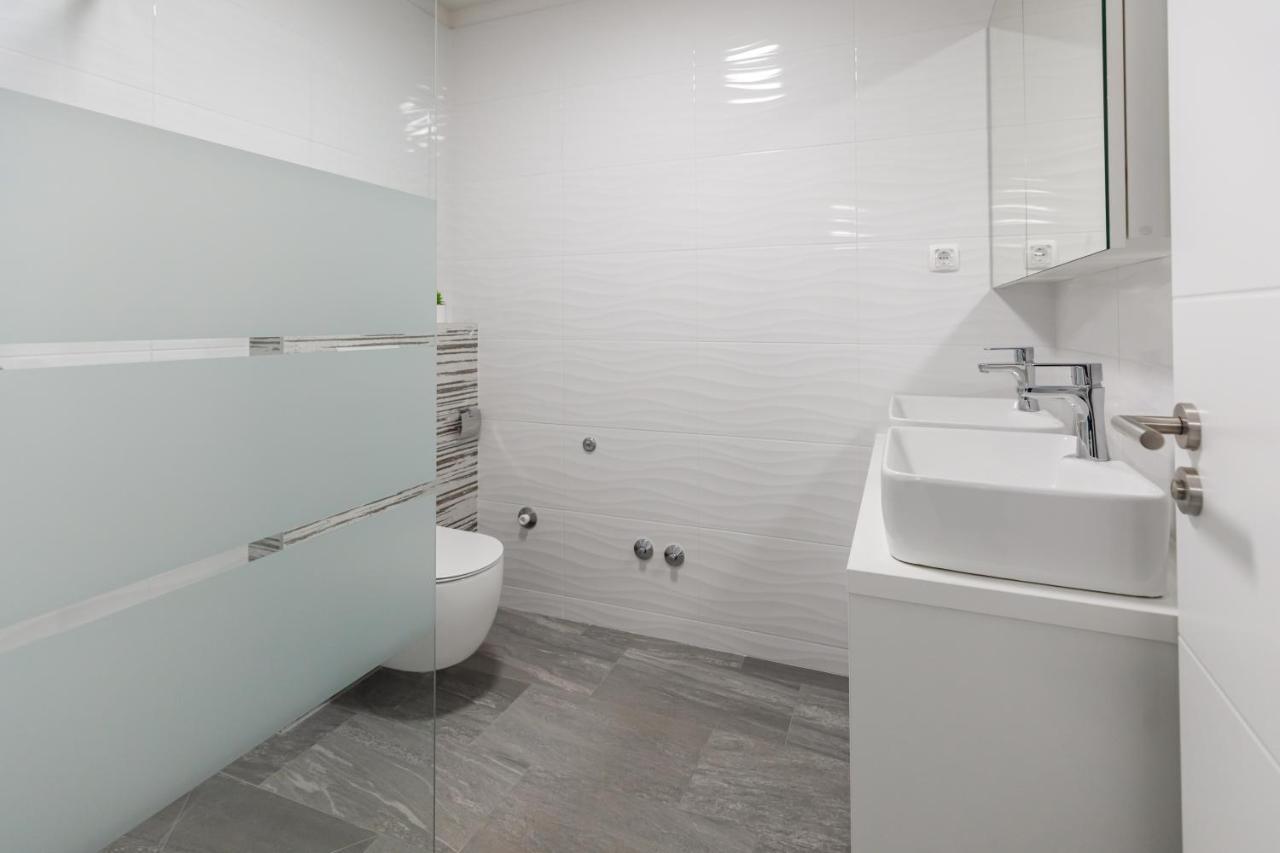 Apartman Laura Vir Exterior foto