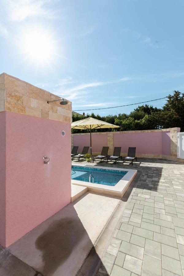 Apartman Laura Vir Exterior foto
