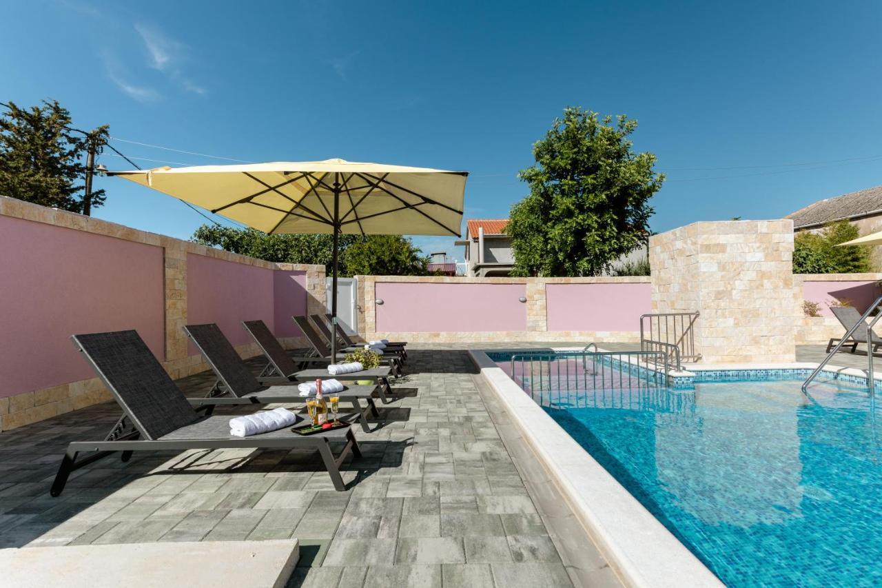 Apartman Laura Vir Exterior foto