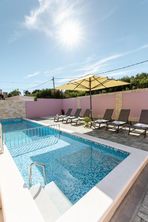 Apartman Laura Vir Exterior foto