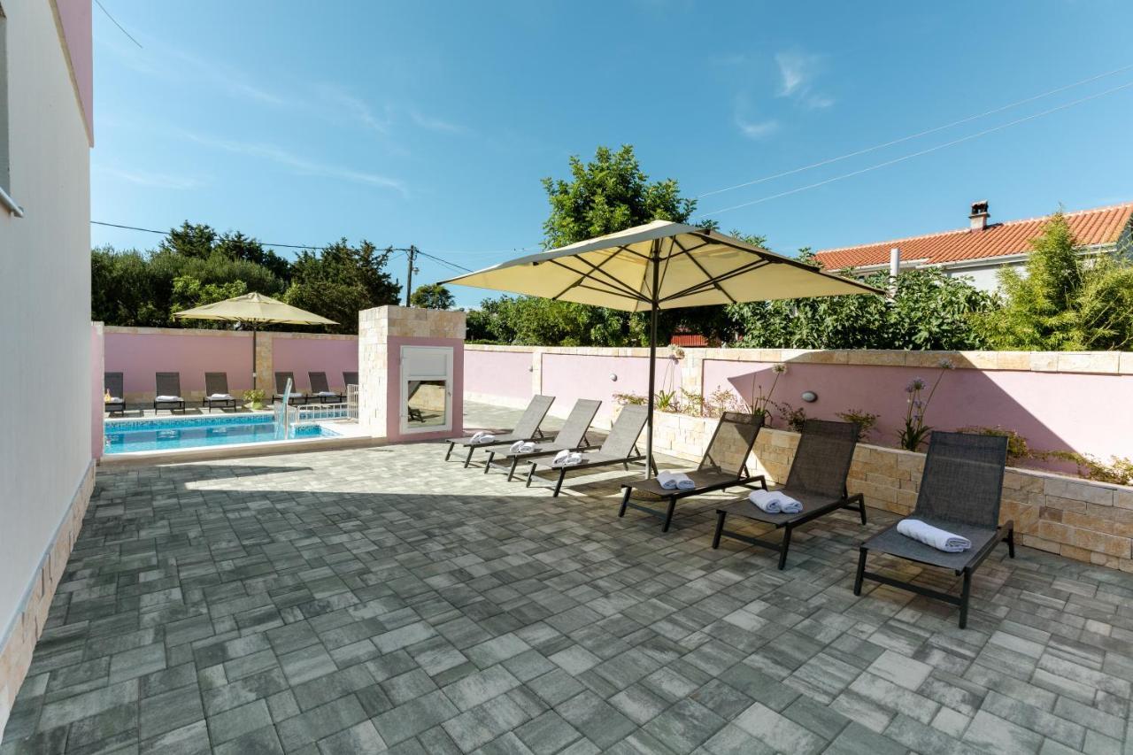 Apartman Laura Vir Exterior foto