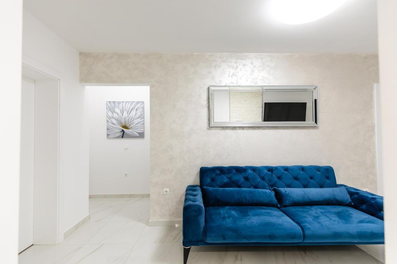 Apartman Laura Vir Exterior foto