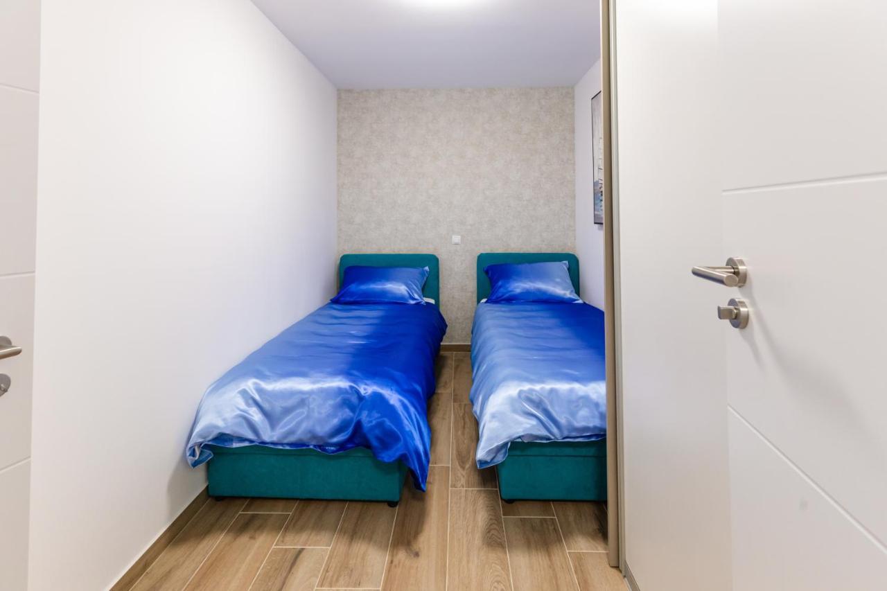 Apartman Laura Vir Exterior foto