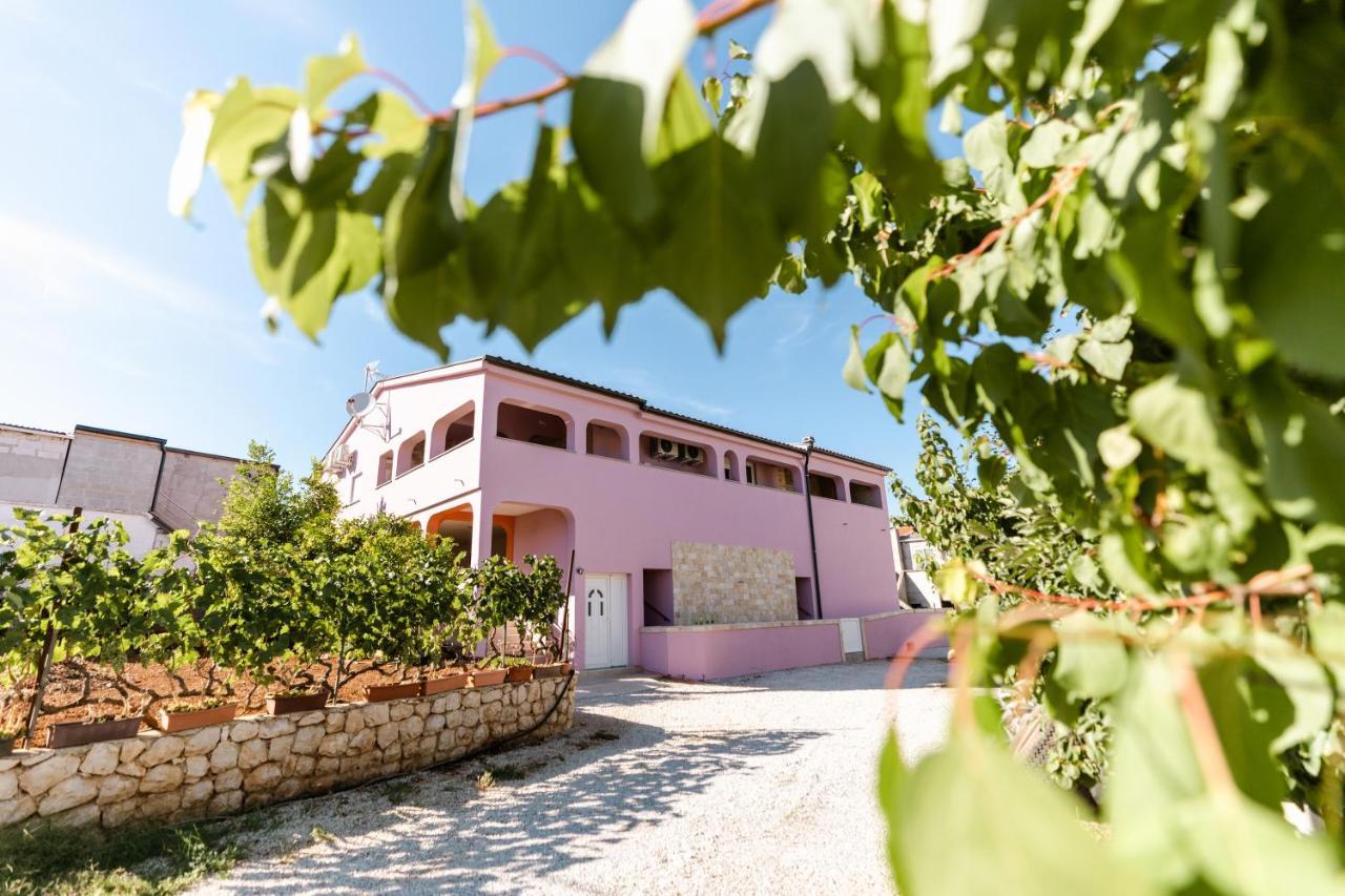 Apartman Laura Vir Exterior foto