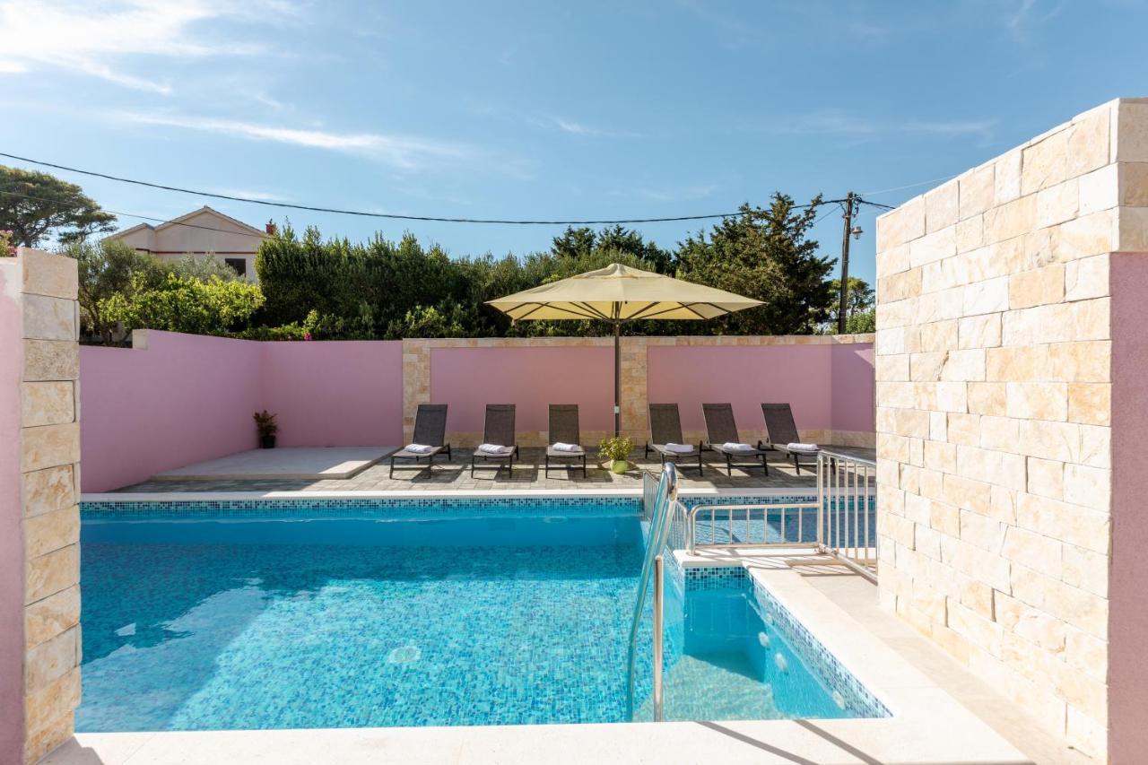 Apartman Laura Vir Exterior foto