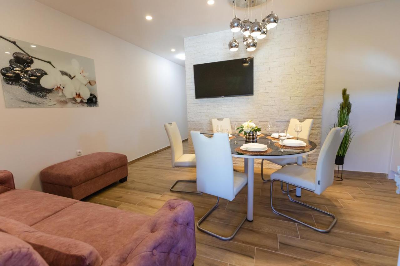 Apartman Laura Vir Exterior foto