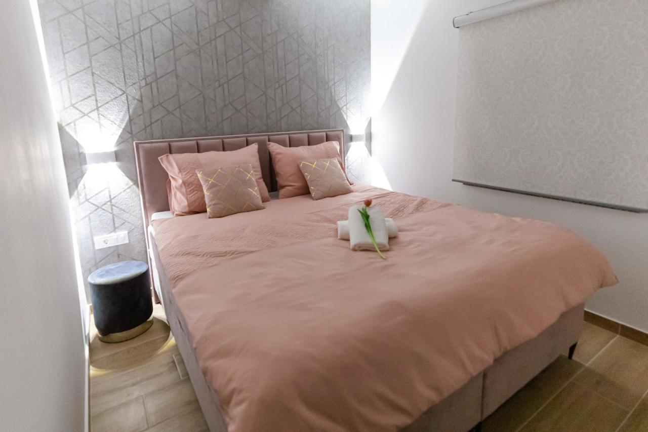 Apartman Laura Vir Exterior foto