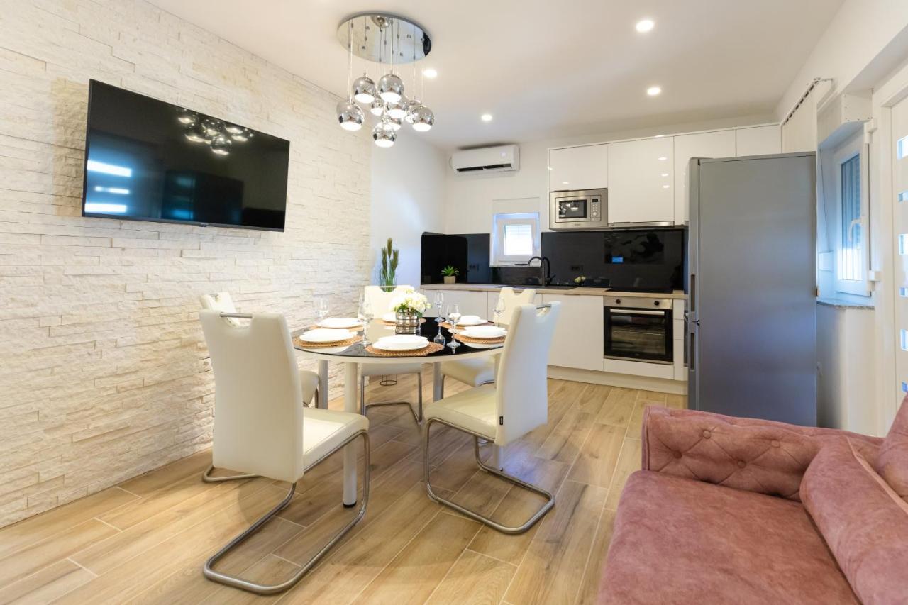 Apartman Laura Vir Exterior foto