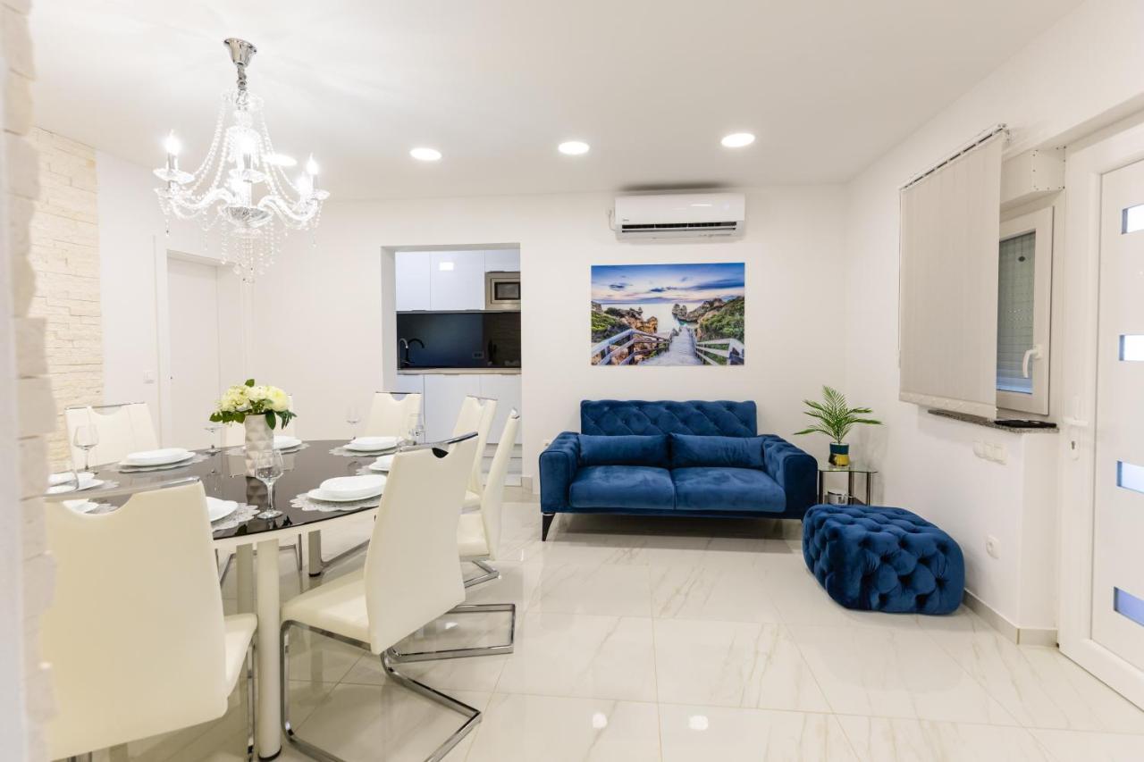 Apartman Laura Vir Exterior foto