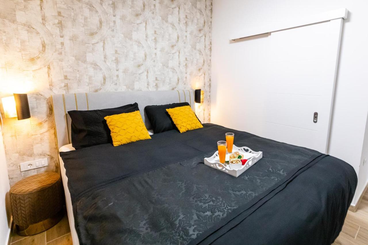 Apartman Laura Vir Exterior foto