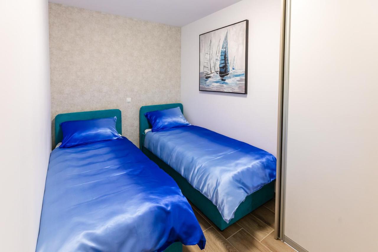 Apartman Laura Vir Exterior foto